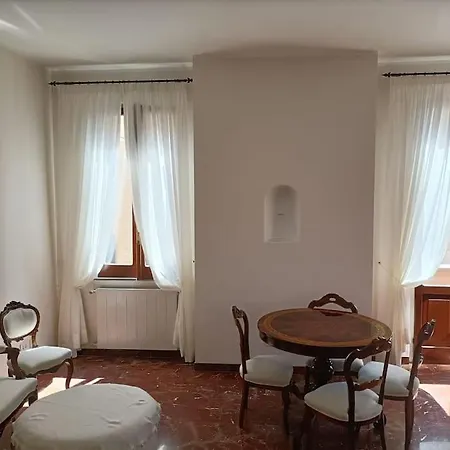 Cri's House דירה