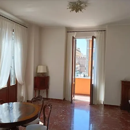 Apartman Cri's House *